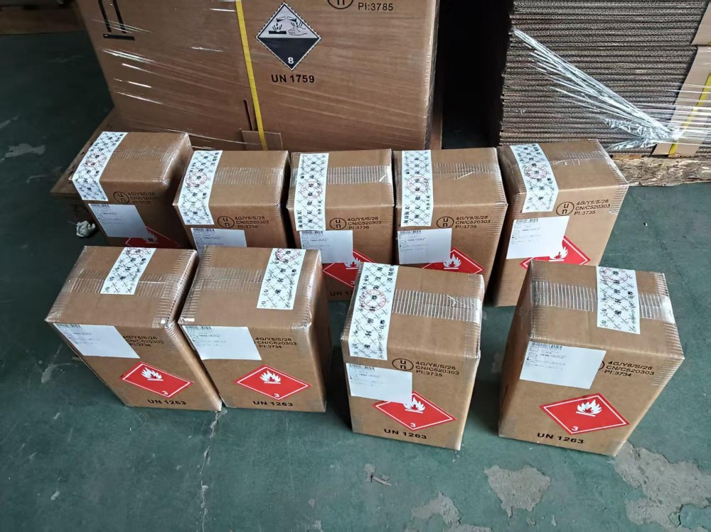 符合国际海运标准的合规危险品包装箱成品图