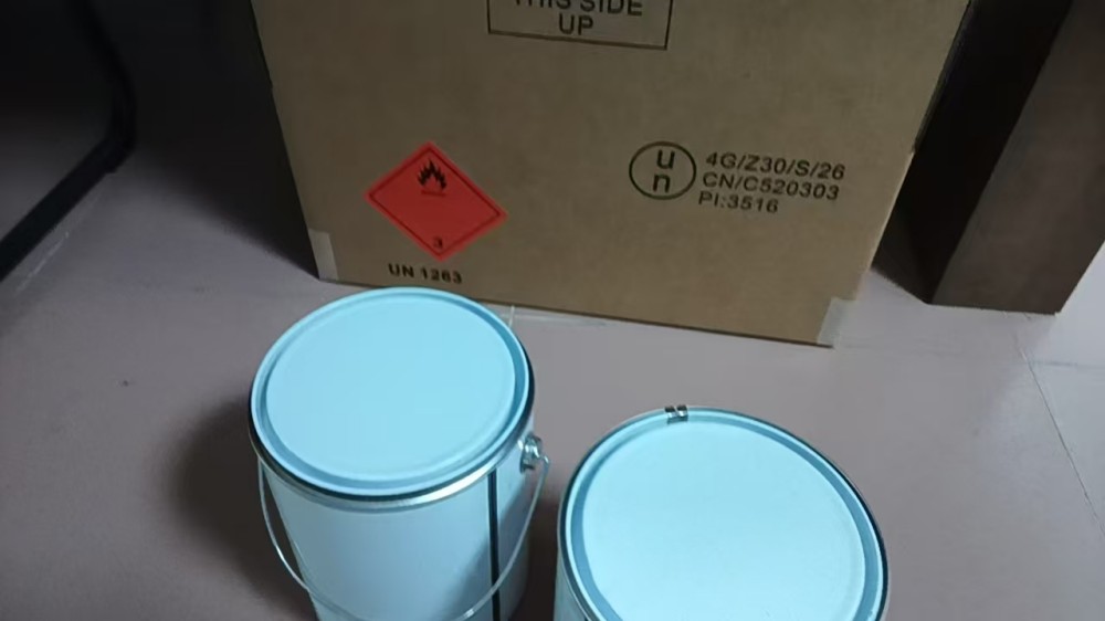 化工品出口UN纸箱装柜复核