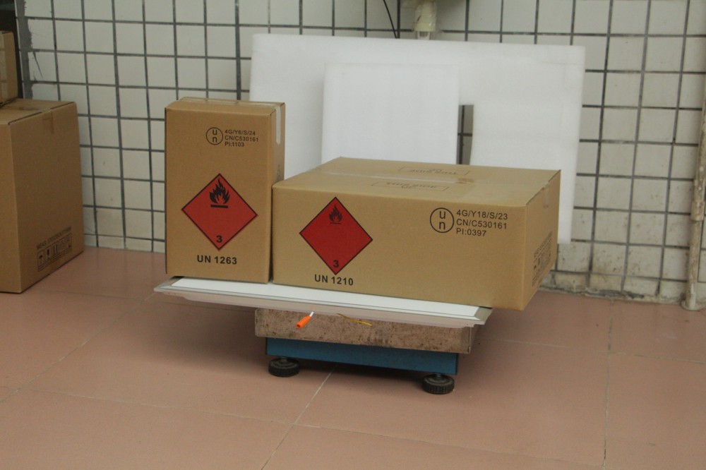 UN1210危险品纸箱4G标记实物