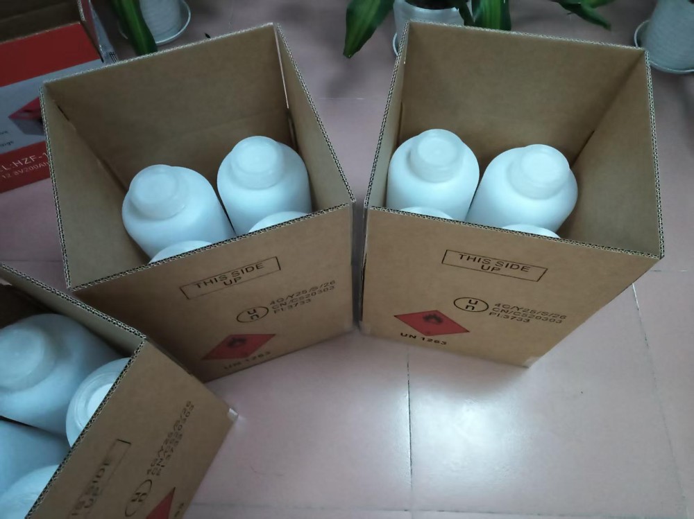 危险品组合包装的内包装正立装箱现场