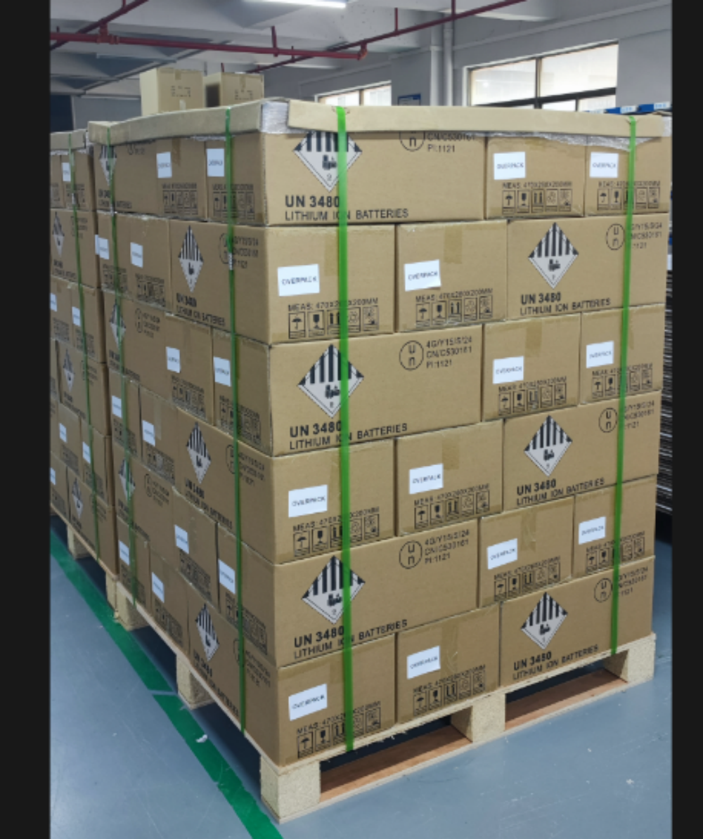 客户出货的锂电池产品与包装内衬,电量需在装箱前按SoC要求设定并留证 锂电池产品与包装内衬实拍